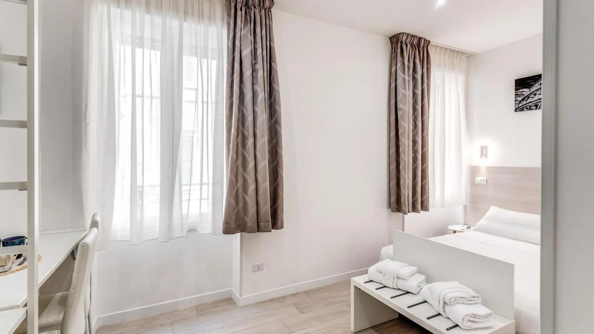 A Touch Of Rome Guesthouse Italy
